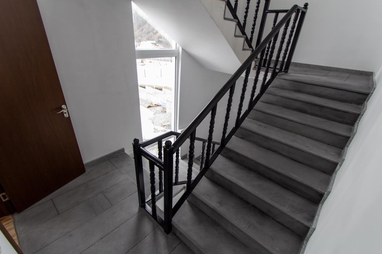 Katos Guesthouse 메스티아 외부 사진