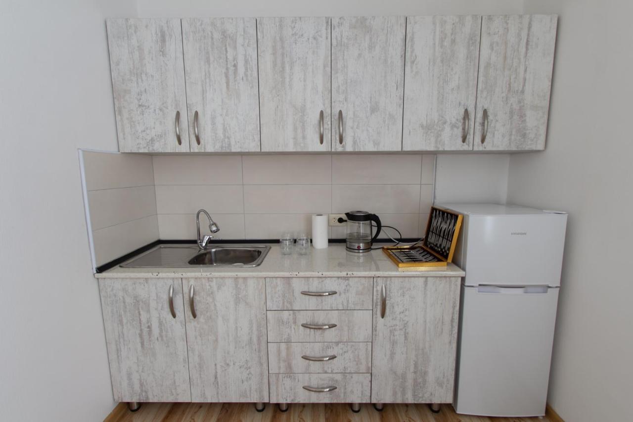 Katos Guesthouse 메스티아 외부 사진